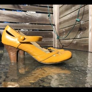 Size 9 Woman’s Shoes